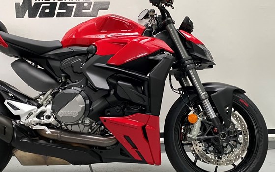 Gebrauchtmotorrad Ducati Streetfighter V2 - Bild 3