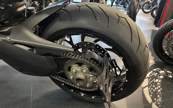 Gebrauchtmotorrad Ducati Diavel Carbon - Bild 6