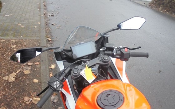 Gebrauchtmotorrad KTM RC 125 - Bild 6