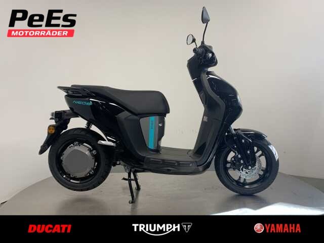 Yamaha NEO's Dual Battery