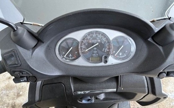 Gebrauchtmotorrad Piaggio X7 250 i.e. - Bild 3