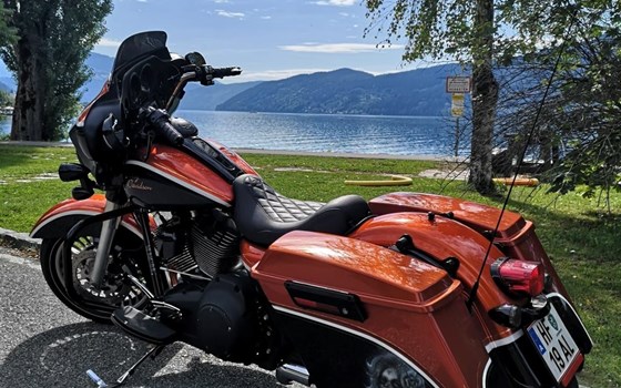 Gebrauchtmotorrad Harley-Davidson Street Glide FLHX - Bild 1