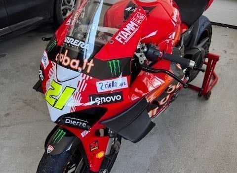 Gebrauchtmotorrad Ducati Panigale V4 - Bild 1