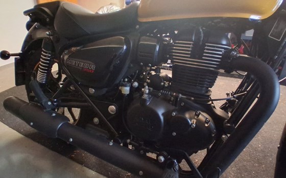 Gebrauchtmotorrad Royal Enfield Meteor 350 Fireball - Bild 6