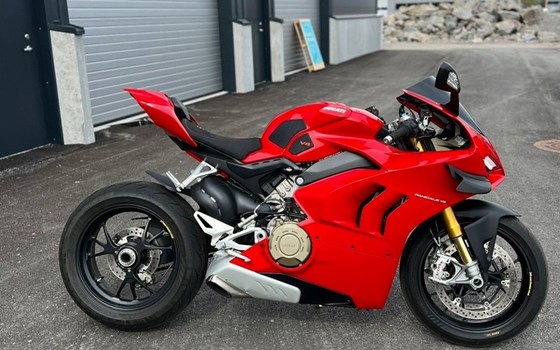 Gebrauchtmotorrad Ducati Panigale V4 S - Bild 1