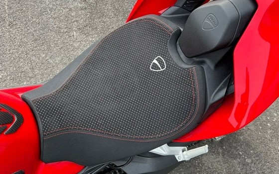 Gebrauchtmotorrad Ducati Panigale V4 S - Bild 2