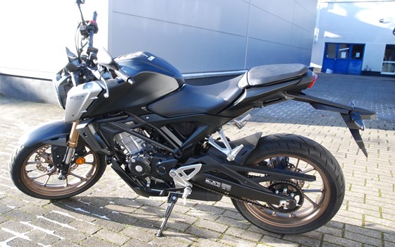 Gebrauchtmotorrad Honda CB125R - Bild 6