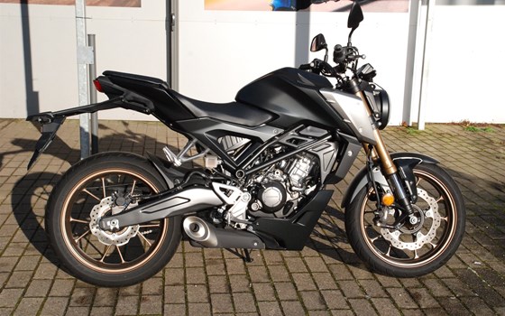 Gebrauchtmotorrad Honda CB125R - Bild 2