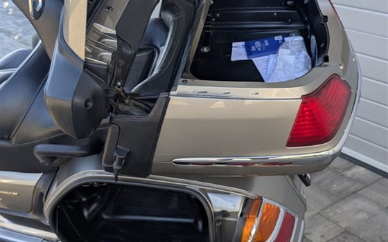 Gebrauchtmotorrad Honda GL 1800 Goldwing - Bild 11