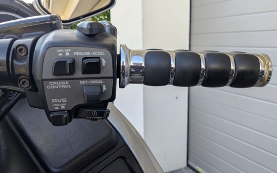 Gebrauchtmotorrad Honda GL 1800 Goldwing - Bild 6