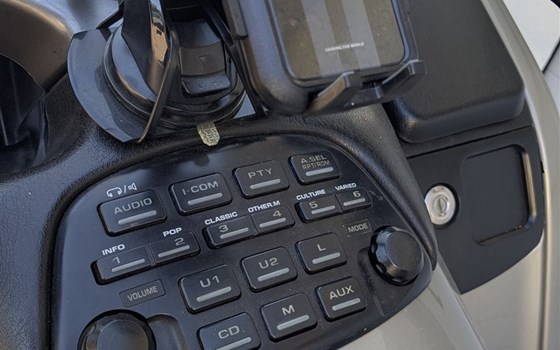 Gebrauchtmotorrad Honda GL 1800 Goldwing - Bild 7