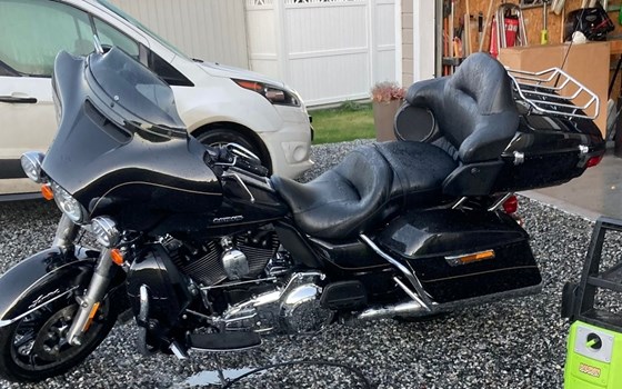 Gebrauchtmotorrad Harley-Davidson CVO Ultra Limited FLHTKSE - Bild 1