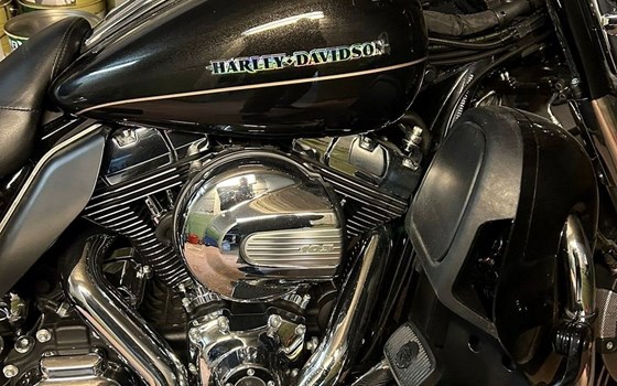 Gebrauchtmotorrad Harley-Davidson CVO Ultra Limited FLHTKSE - Bild 3