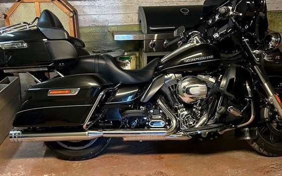 Gebrauchtmotorrad Harley-Davidson CVO Ultra Limited FLHTKSE - Bild 4