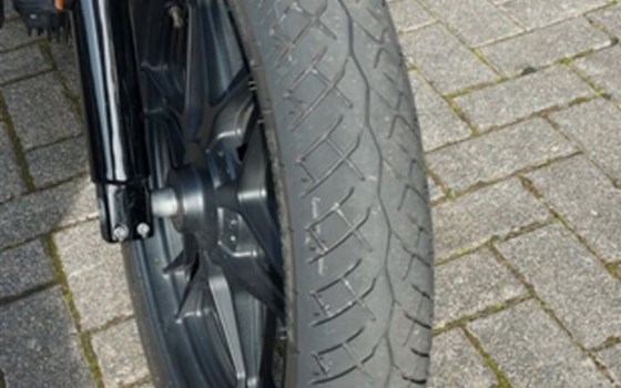 Gebrauchtmotorrad Moto Guzzi V7 III Stone - Bild 3