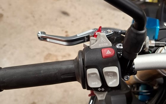 Gebrauchtmotorrad BMW S 1000 R - Bild 3