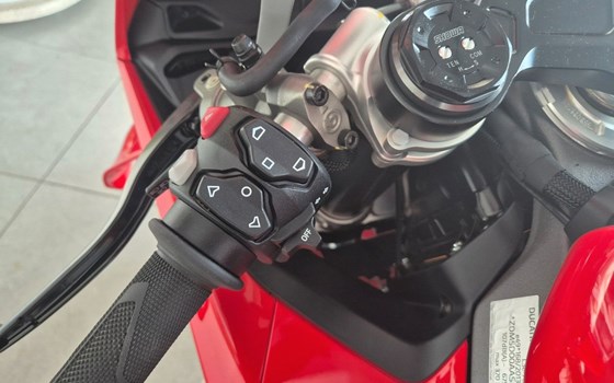 Gebrauchtmotorrad Ducati Panigale V4 - Bild 11