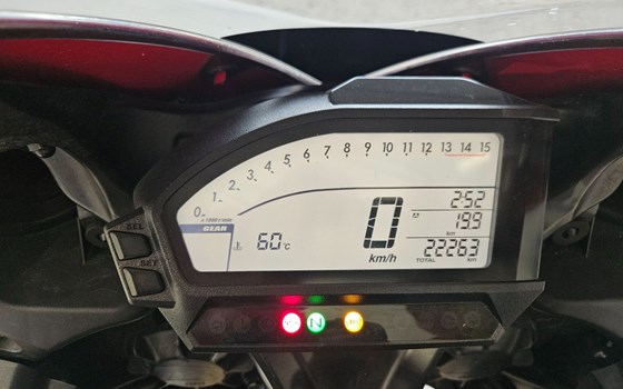 Gebrauchtmotorrad Honda CBR1000RR Fireblade - Bild 7