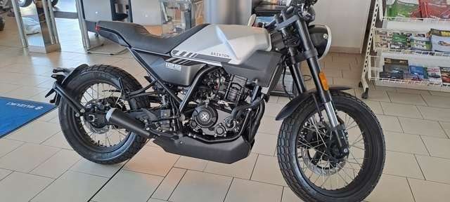 Brixton Crossfire 125