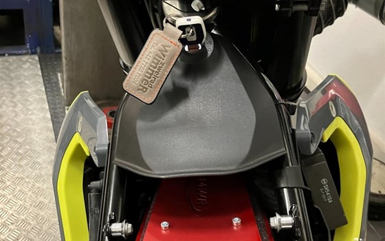 Gebrauchtmotorrad Husqvarna 701 Supermoto - Bild 13