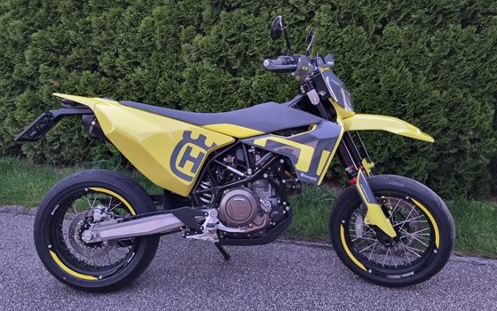 Gebrauchtmotorrad Husqvarna 701 Supermoto - Bild 4