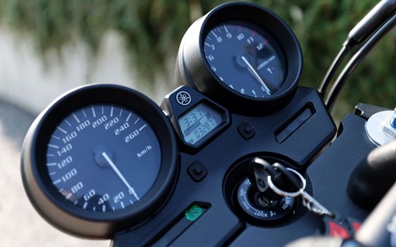 Gebrauchtmotorrad Yamaha XJR 1300 - Bild 3