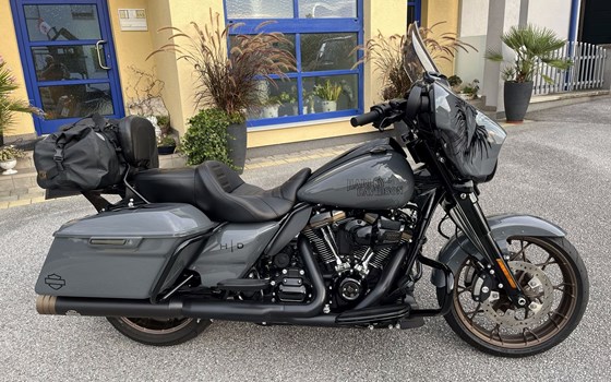 Gebrauchtmotorrad Harley-Davidson Touring Street Glide ST - Bild 1