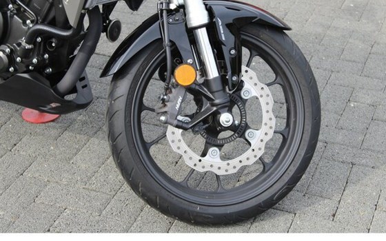 Gebrauchtmotorrad Honda CB300R - Bild 6