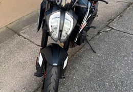 Gebrauchte KTM 890 Duke GP