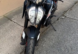 Gebrauchte KTM 890 Duke GP
