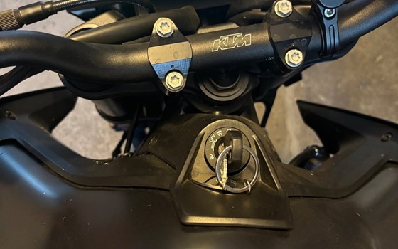 Gebrauchtmotorrad KTM 890 Duke GP - Bild 2