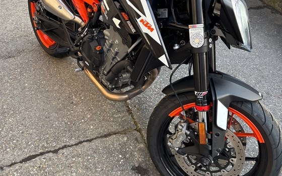 Gebrauchtmotorrad KTM 890 Duke GP - Bild 3