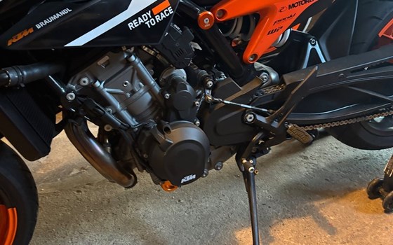 Gebrauchtmotorrad KTM 890 Duke GP - Bild 4