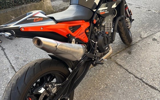 Gebrauchtmotorrad KTM 890 Duke GP - Bild 4