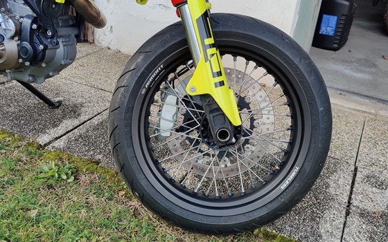 Gebrauchtmotorrad Husqvarna 701 Supermoto - Bild 8