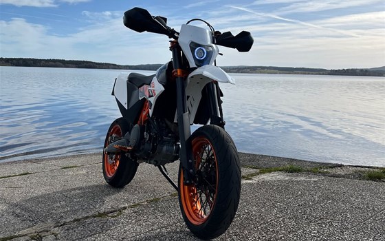 Gebrauchtmotorrad KTM 690 SMC R - Bild 1