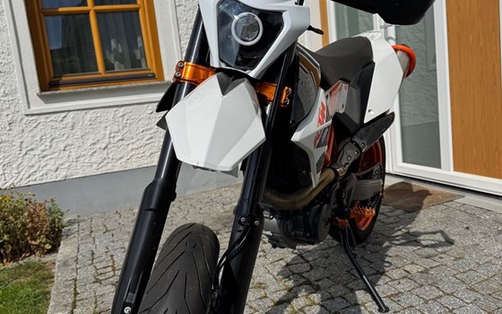 Gebrauchtmotorrad KTM 690 SMC R - Bild 2