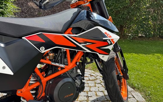 Gebrauchtmotorrad KTM 690 SMC R - Bild 4