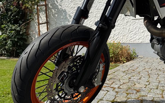 Gebrauchtmotorrad KTM 690 SMC R - Bild 7