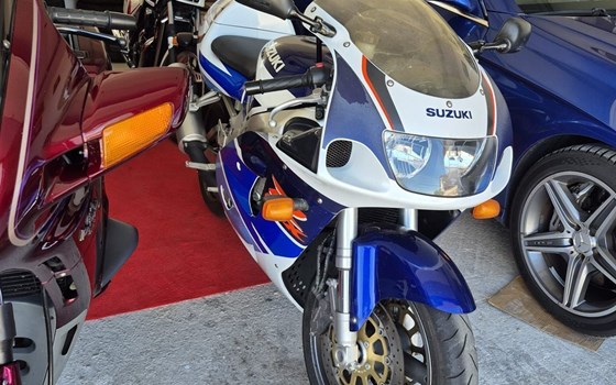 Gebrauchtmotorrad Suzuki GSX-R 750 - Bild 2