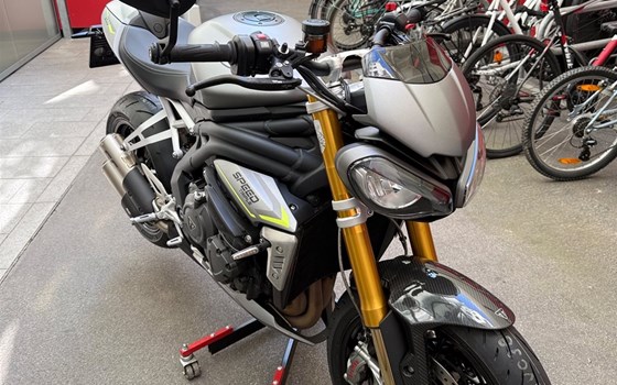 Gebrauchtmotorrad Triumph Speed Triple 1200 RS - Bild 1