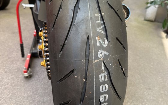 Gebrauchtmotorrad Triumph Speed Triple 1200 RS - Bild 11