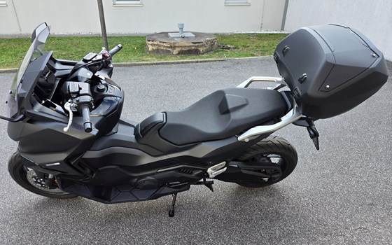 Gebrauchtmotorrad Honda Forza 750 - Bild 2