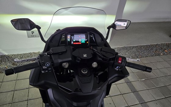 Gebrauchtmotorrad Honda Forza 750 - Bild 7