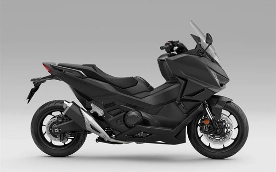 Gebrauchtmotorrad Honda Forza 750 - Bild 9