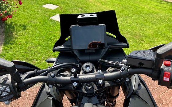 Gebrauchtmotorrad KTM 890 SMT - Bild 3