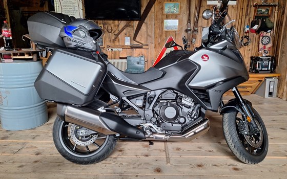 Gebrauchtmotorrad Honda NT1100 - Bild 2