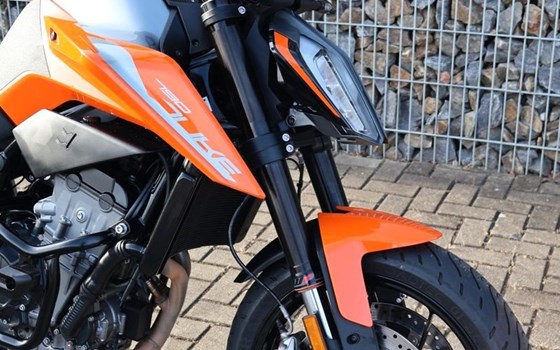 Gebrauchtmotorrad KTM 790 Duke - Bild 16