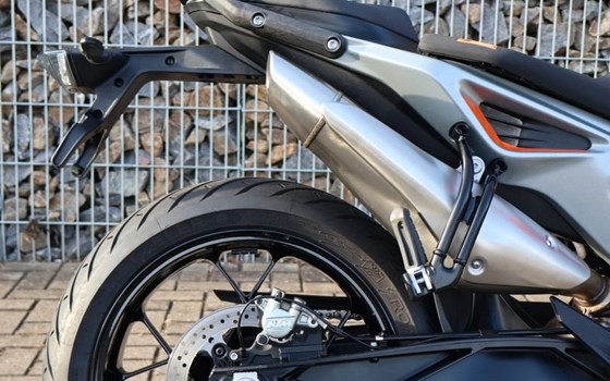 Gebrauchtmotorrad KTM 790 Duke - Bild 18