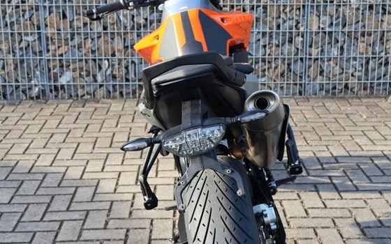 Gebrauchtmotorrad KTM 790 Duke - Bild 9